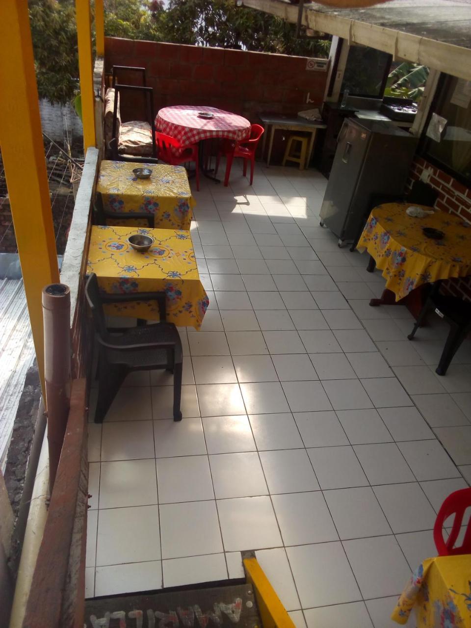 Hostal Casa Amarilla Cali Exterior foto